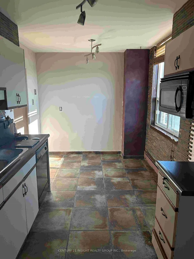 Additional image 9 of 511 The West Mall Rd Unit 1112