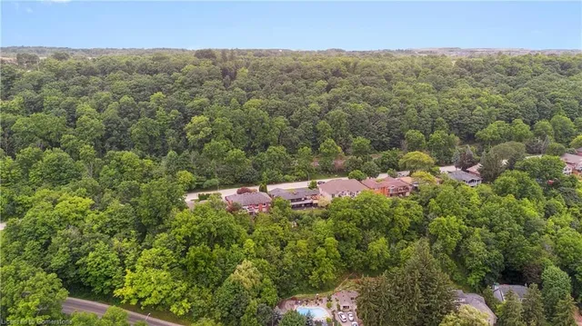 Additional image 48 of 33 Leslie Dr