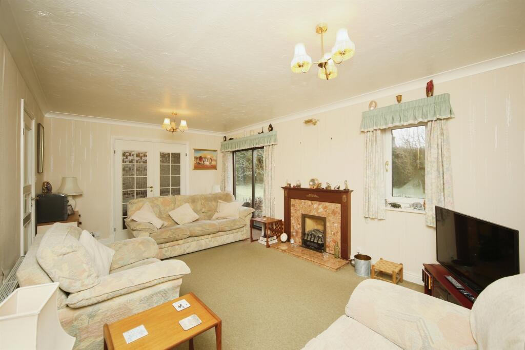 Additional image 2 of Woodgreen Close, Callow Hill, Redditch