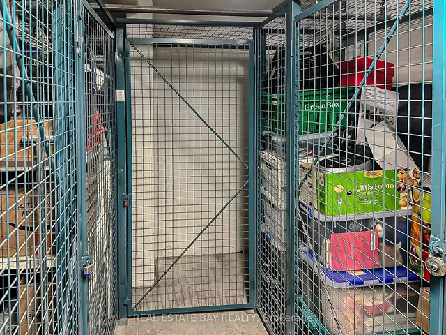 Additional image 38 of 50 Lombard St Unit 1005