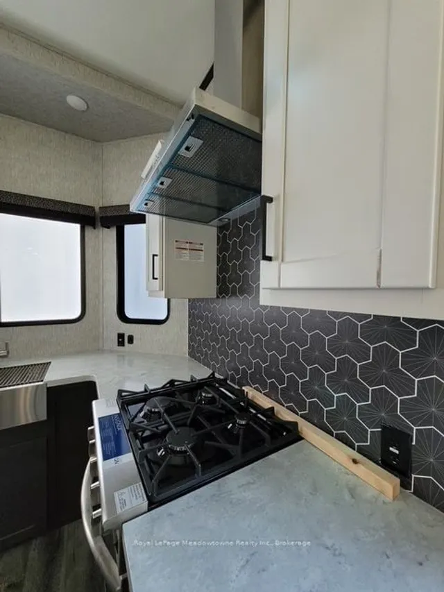 Additional image 5 of 7520 McNiven Rd