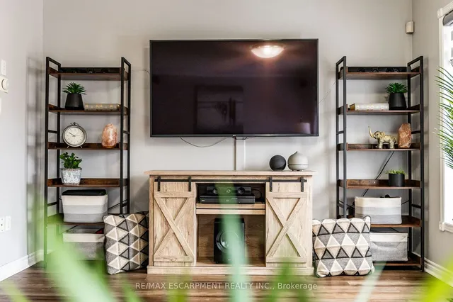 Additional image 13 of 17 Archer Way