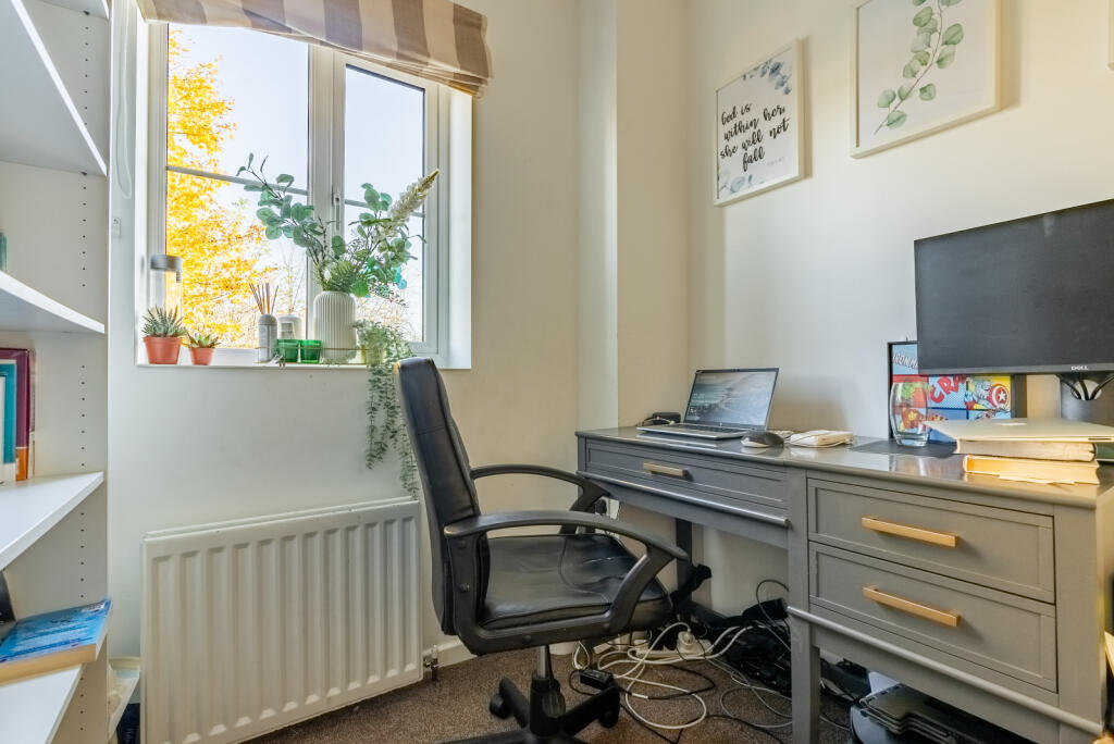 Additional image 7 of Avian Avenue, Curo Park, Frogmore, St. Albans, AL2