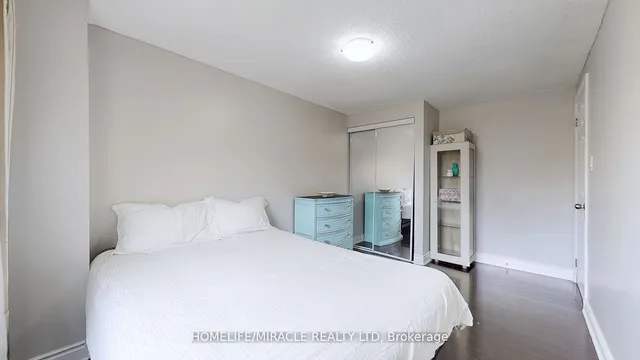 Additional image 21 of 284 RoyaISalisbury Way