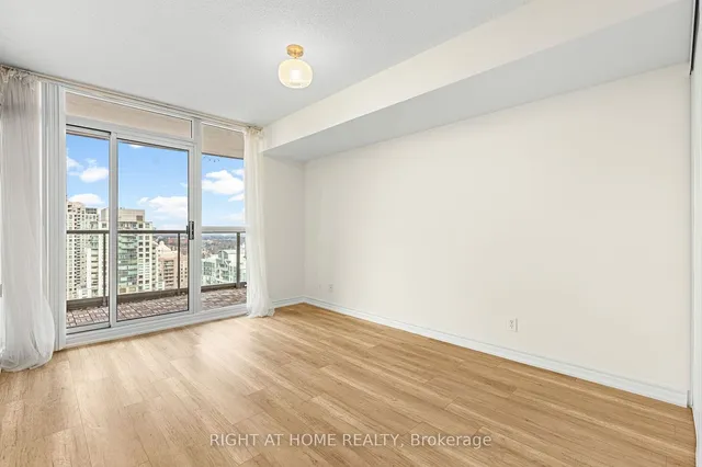 Additional image 14 of 23 Hollywood Ave Unit 3503