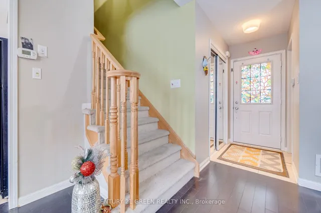 Additional image 16 of 843 Gifford Cres