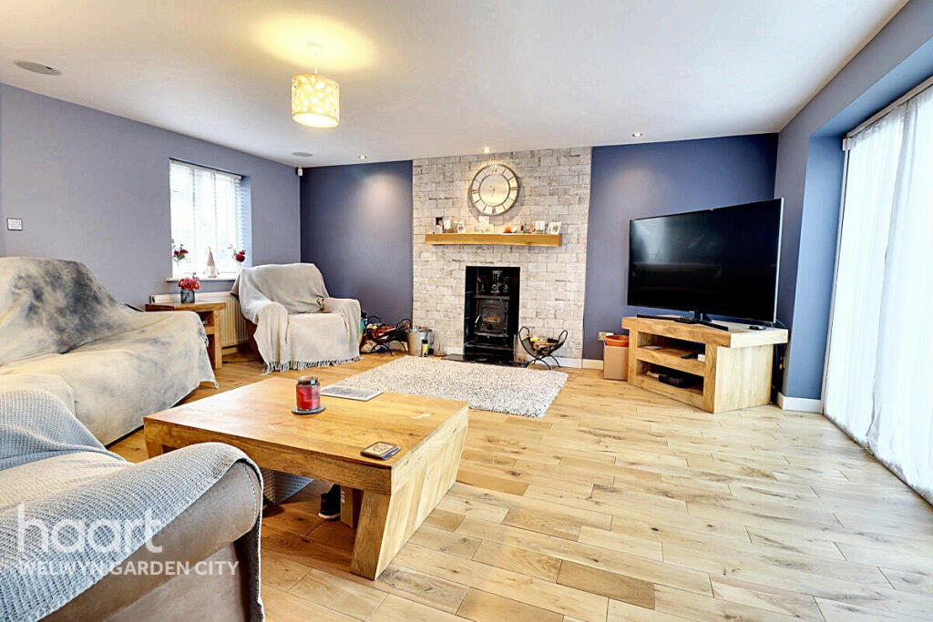 Additional image 34 of Hollybush Lane, Welwyn Garden City