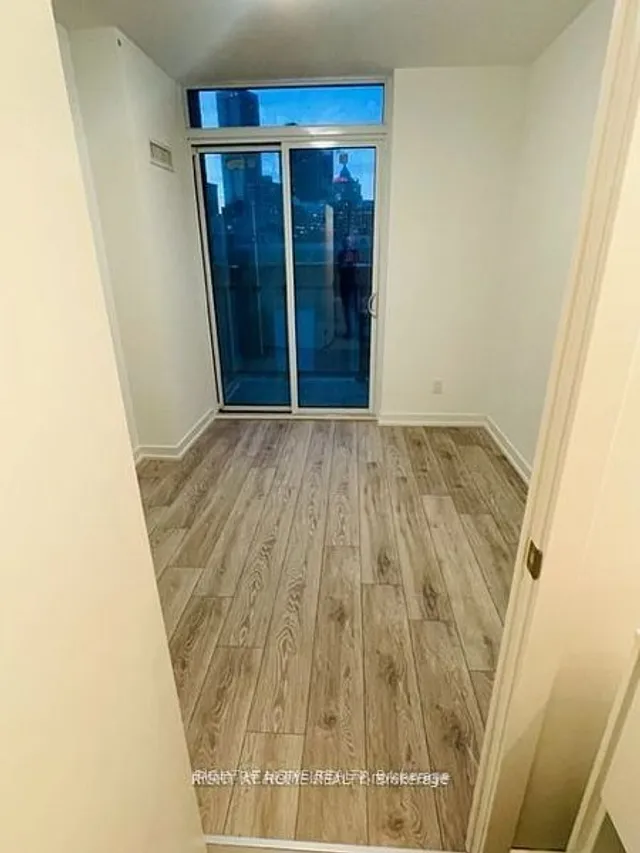 Additional image 27 of 159 Wellesley St Unit 406