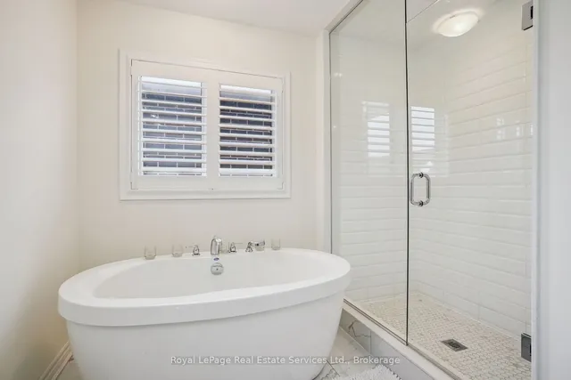 Additional image 31 of 688 Kennedy Circ