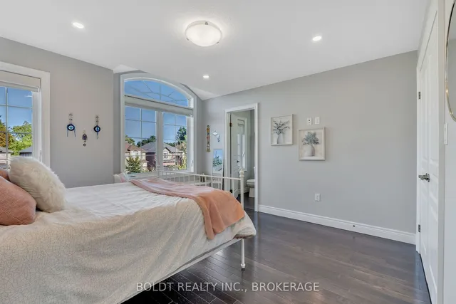 Additional image 27 of 47 Lorupe Crt