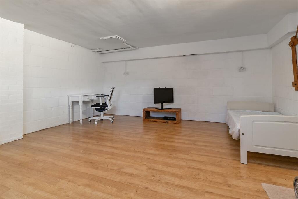 Additional image 16 of St. Albans Road, Sandridge, St. Albans