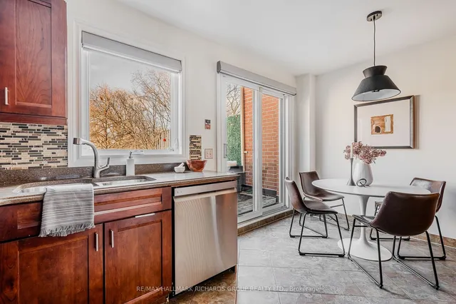 Additional image 11 of 17 Brick Crt