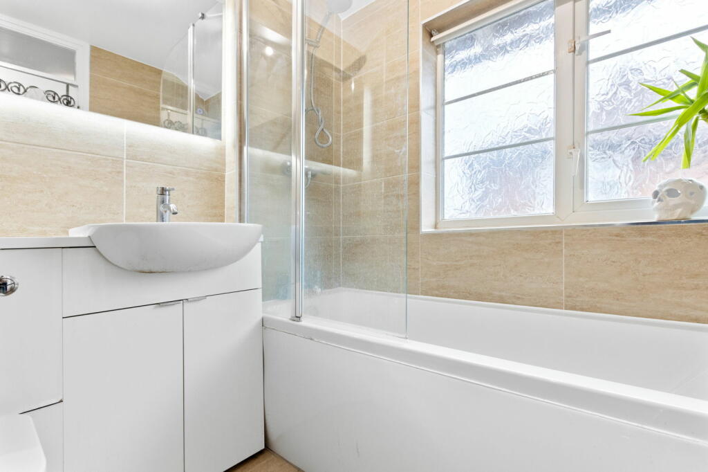 Additional image 11 of Golden Dell, Welwyn Garden City, AL7 4EB