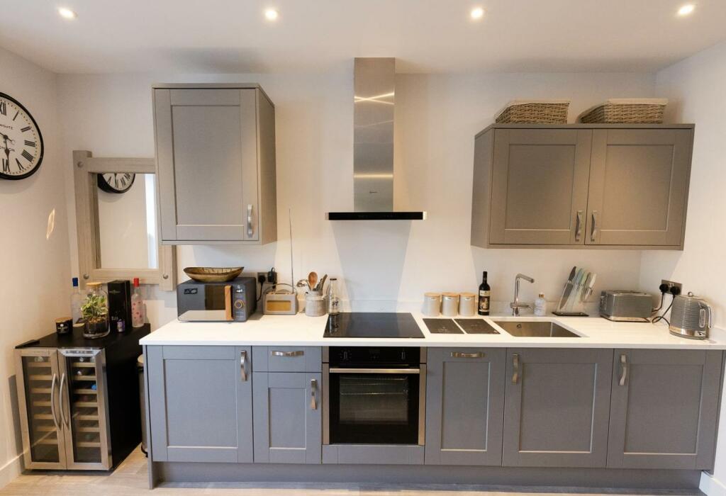 Additional image 4 of Apt. 1 The Elms, 14 High Street, Henley-In-Arden