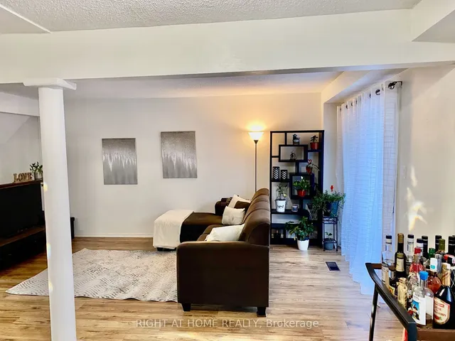 Additional image 7 of 453 Woodview Rd Unit 7