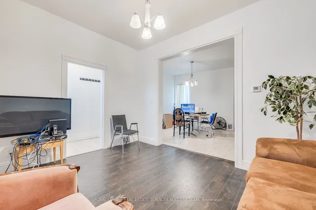 Additional image 9 of 109 Sanford Ave