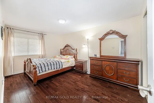 Additional image 18 of 11 Horatio Crt