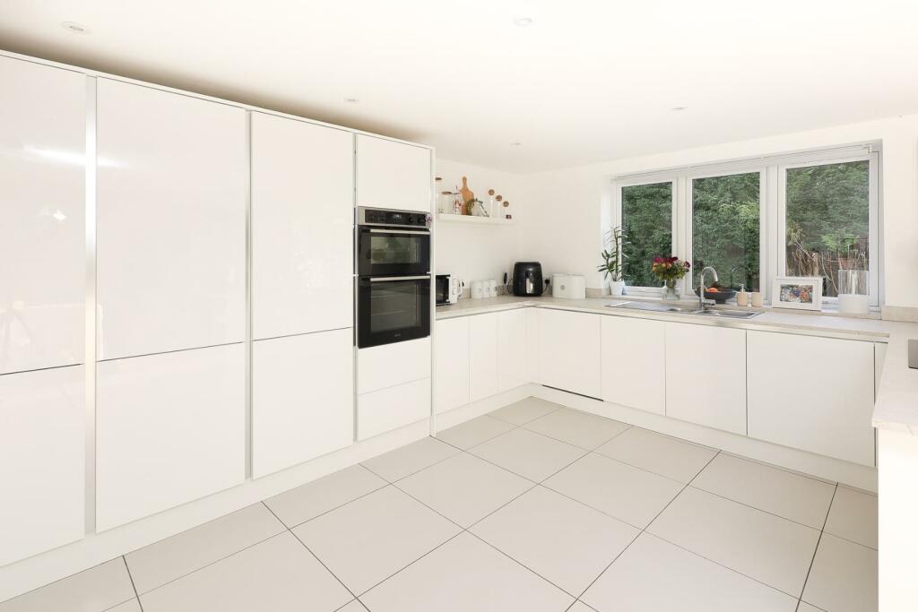 Additional image 7 of Park Road, Dosthill, Tamworth