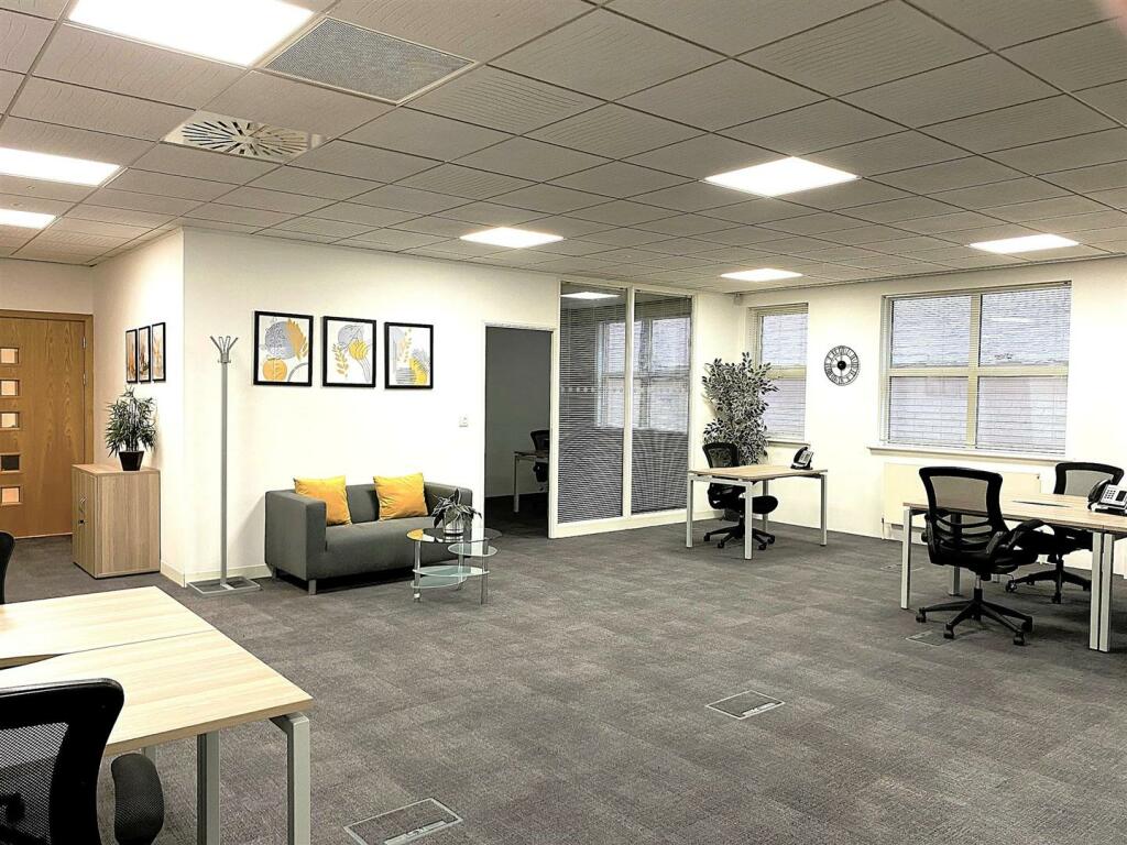 Additional image 18 of High Street, Henley-In-Arden