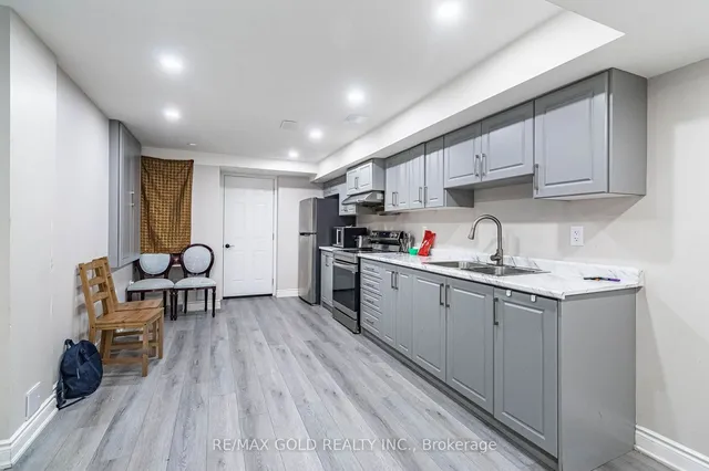 Additional image 32 of 97 Benhurst Cres