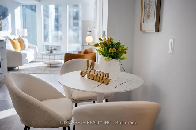 Additional image 10 of 60 shuter St Unit 2003