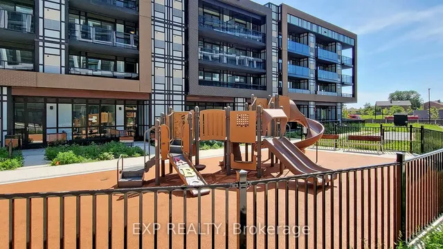 Additional image 33 of 50 George Butchart Dr Unit 715