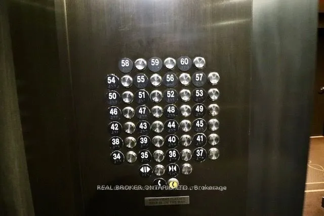 Additional image 20 of 197 Yonge St Unit 5902