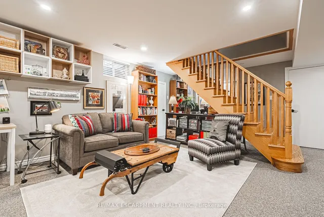 Additional image 25 of 61 Home St