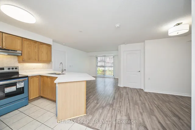 Additional image 11 of 890 Sheppard Ave Unit 213