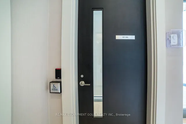 Additional image 37 of 212 King William St Unit 1111