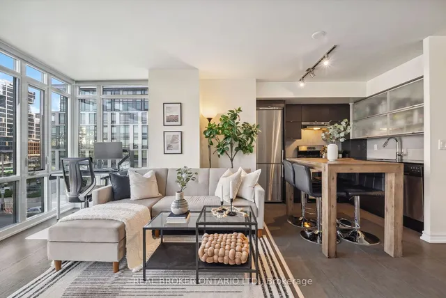 Additional image 10 of 170 Fort York Blvd Unit 303