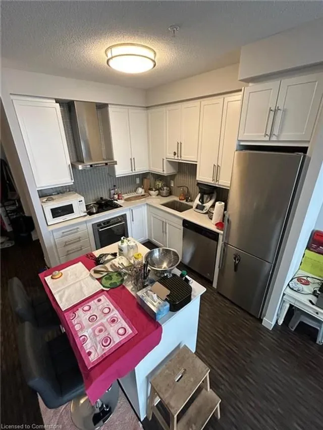 Additional image 10 of 2081 Fairview St Unit 2005