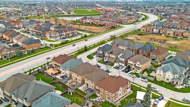 Additional image 35 of 23 Louisburg Cres