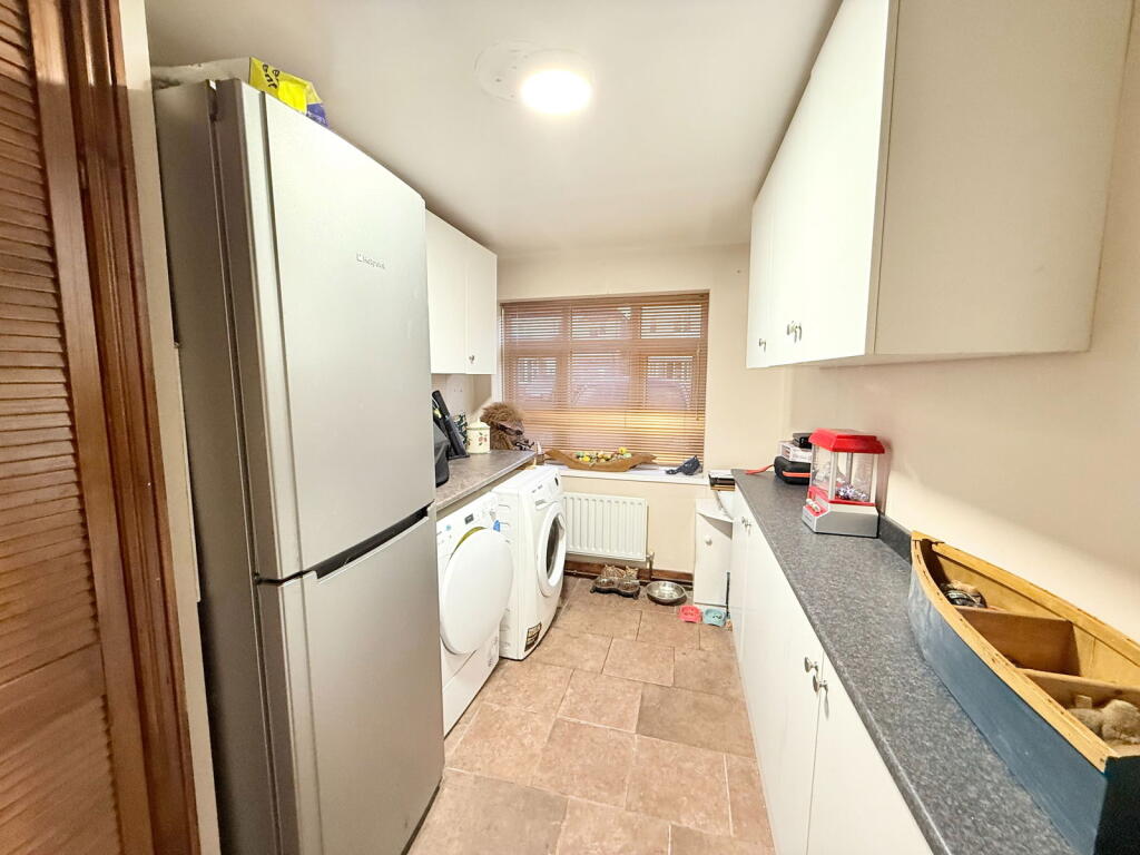 Additional image 7 of Hazeloak Road, Shirley