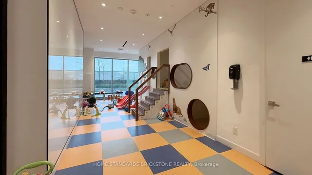 Additional image 32 of 31 Tippett Rd Unit 1005