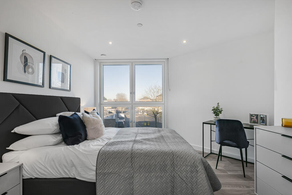 Additional image 4 of Corner House, Town Centre, Hatfield, Hertfordshire, AL10