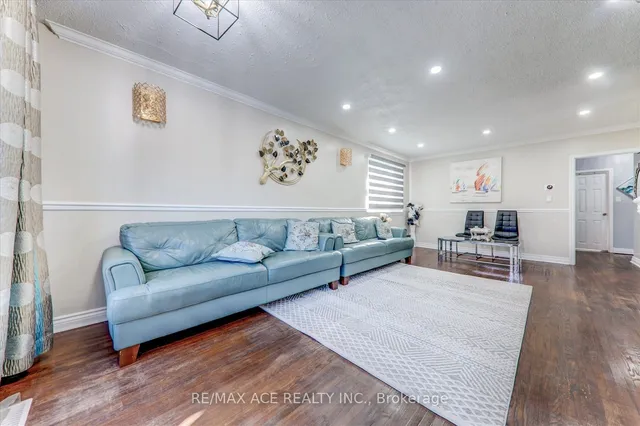 Additional image 10 of 126 Porchester Dr