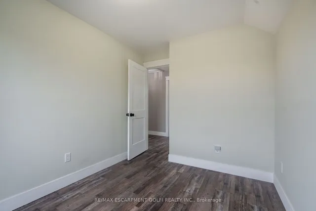 Additional image 18 of 50 Whitfield Ave