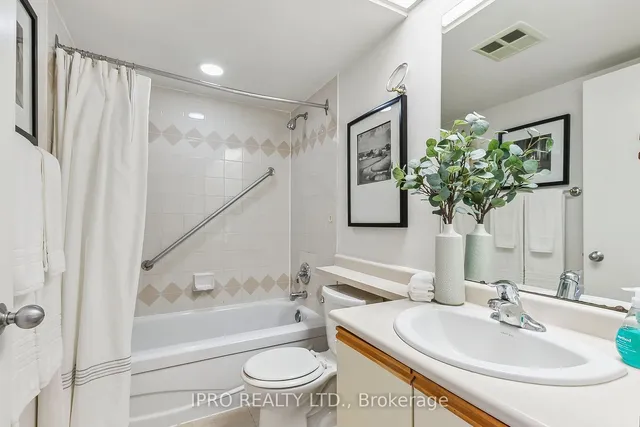 Additional image 14 of 2466 Eglinton Ave Unit 707