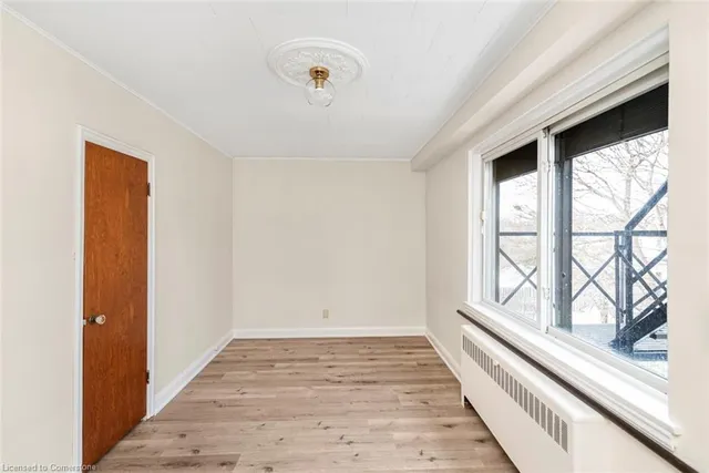 Additional image 16 of 802 King St Unit 5