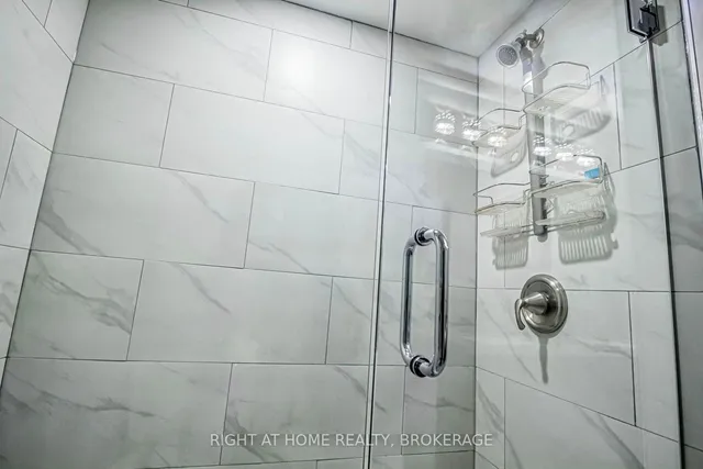 Additional image 26 of 46 L'Amoreaux Dr