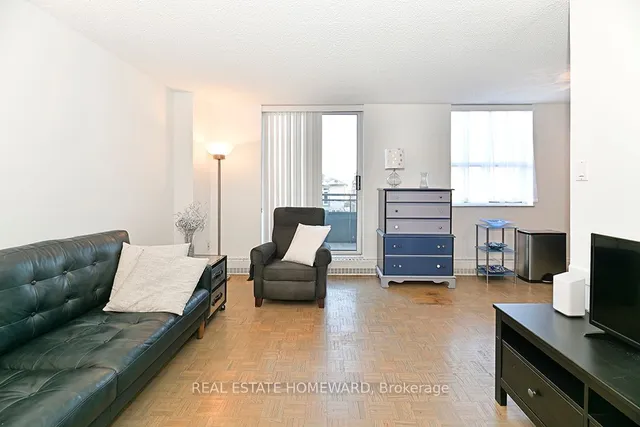 Additional image 6 of 1071 Woodbine Ave Unit 210