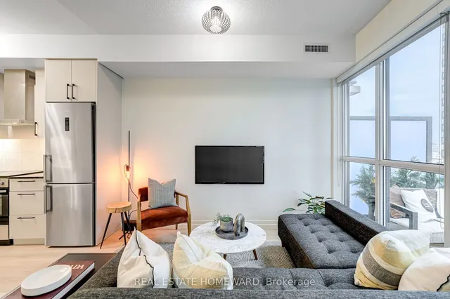 Additional image 11 of 51 East Liberty St Unit 1207