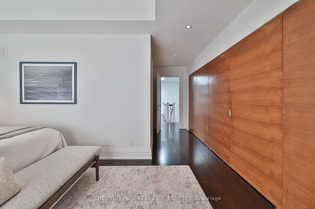 Additional image 19 of 229 Douglas Ave