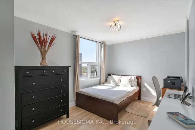 Additional image 13 of 716 The West Mall Unit 1402