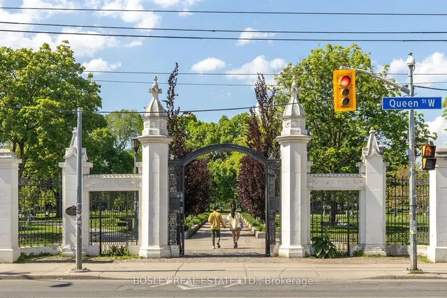 Additional image 37 of 955 Queen St Unit PH6