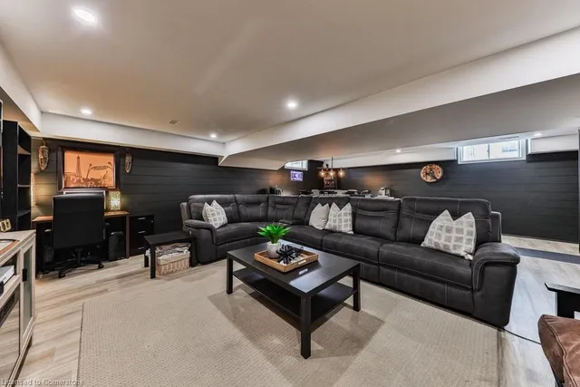 Additional image 41 of 36 Warwick Rd