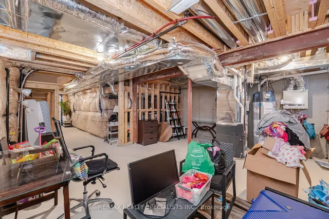 Additional image 32 of 38 Holcomb Terr