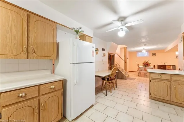 Additional image 36 of 17 Colgate Crt