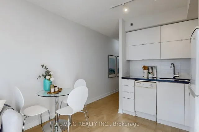 Additional image 17 of 21 Nelson St Unit 605